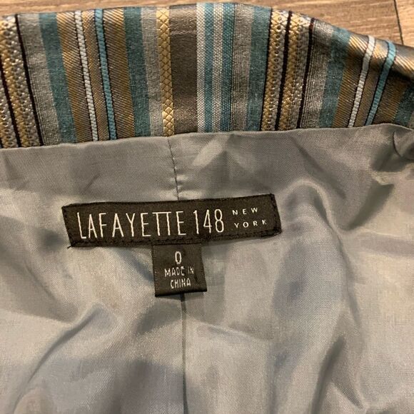 Lafayette 148 New York Blazer. Size: 0. - Picture 3 of 6